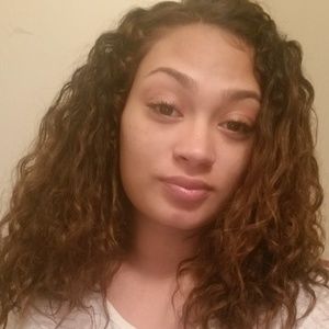 Meet your Posher, Hennimarie